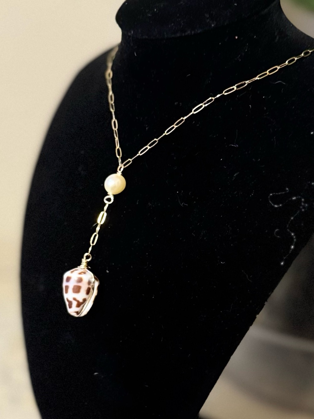 18k Gold with Saltwater Pearl, Hawaiian Hebrew Cone shell Necklace- handmade - Picture 4 of 7